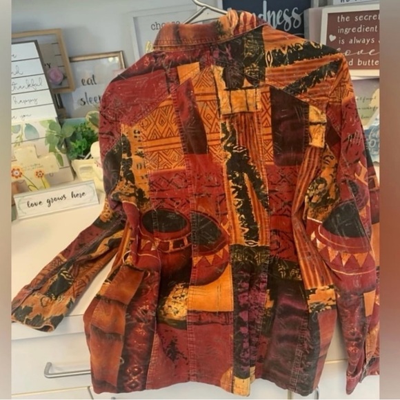 Chico's Abstract Graffiti - Picture 7 of 12